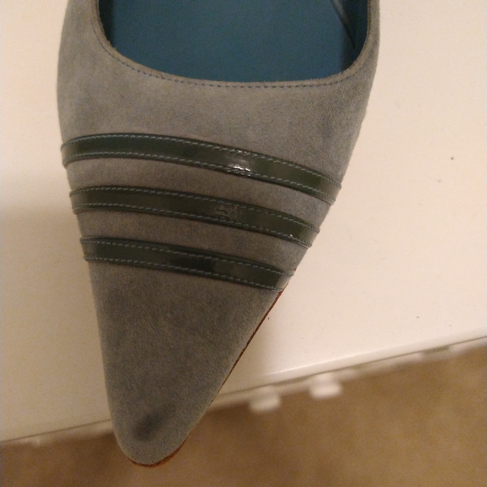 Shoes - Picture 6 of 7